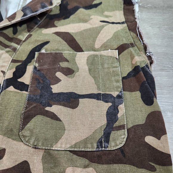 Miou Muse Green Camo Button Up Sleeveless Romper - Picture 8 of 14